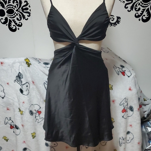 Princess Polly Black Mini Dress - Picture 4 of 13